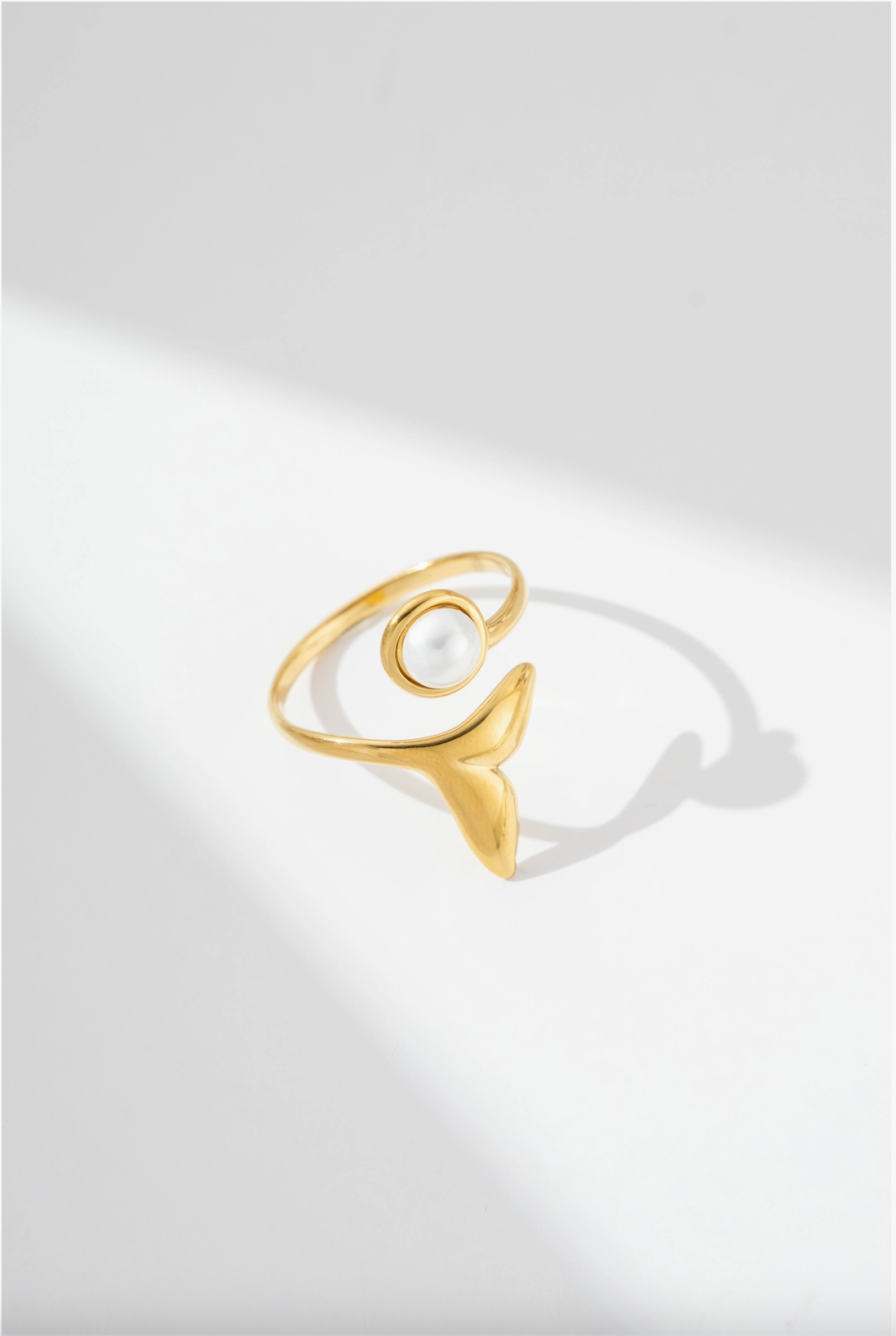 Bague queue de sirène perle ajustable acier inoxydable dorée