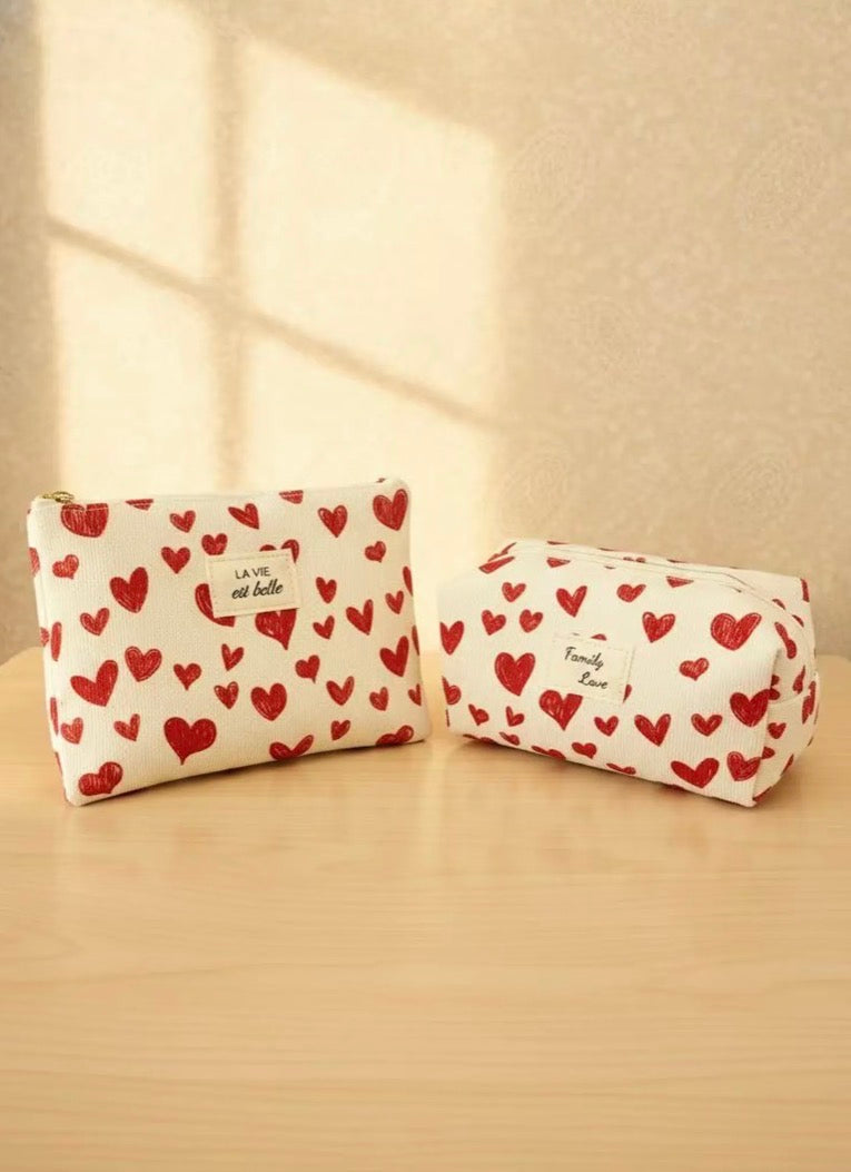Lot de 2 Pochettes cœurs rouge 14x20 et 16x9x9 La vie est belle