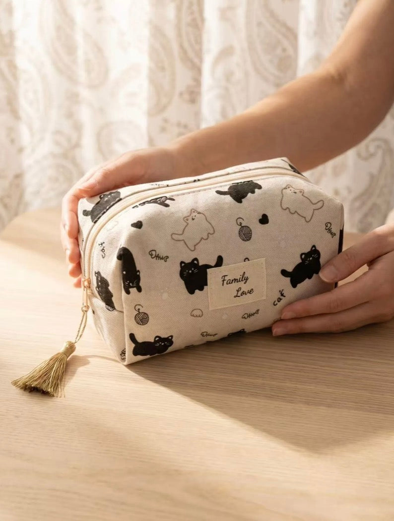 Pochette Trousse toilette 16x9x9 cm chats cœurs inscription family Love